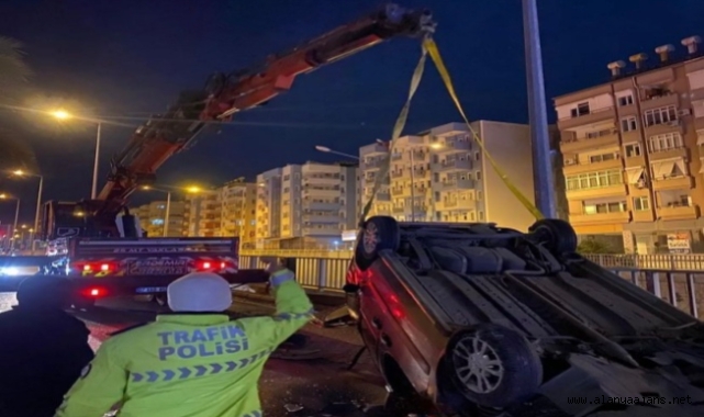 Alanya’da ehliyetsiz sürücü araçla takla attı!