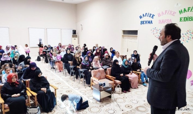 Alanya’da hafızlar için merasim düzenlendi