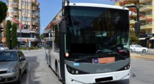 Alanya'da halk otobüsü şoförü yolcuyu bıçakladı