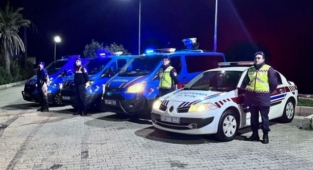 Alanya'da jandarma kurallara uymayanlara göz açtırmıyor