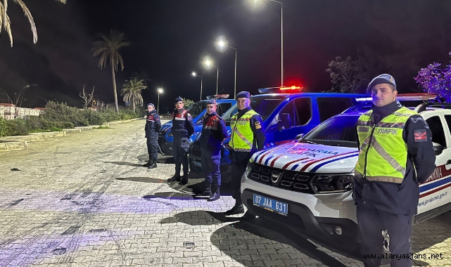 Alanya'da jandarma kurallara uymayanlara göz açtırmıyor