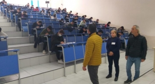 Alanya'da lise öğrencileri YKS provası yaptı