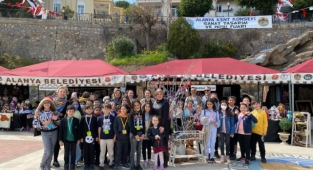Alanya'da tasarım ve hobi fuarı yoğun ilgi gördü