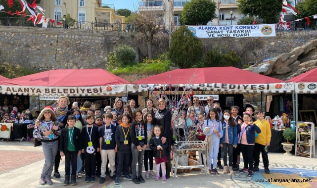 Alanya'da tasarım ve hobi fuarı yoğun ilgi gördü