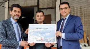 Alanya’da vergisini düzenli ödeyen esnafa teşekkür belgesi