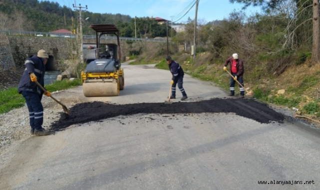Alanya kırsalında yol bakım onarımları sürüyor