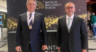 Alanya’nın önemli isimleri Antalya Diplomasi Forumu’ndaki yerini aldı