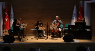 ALKÜ'de müzik ziyafeti