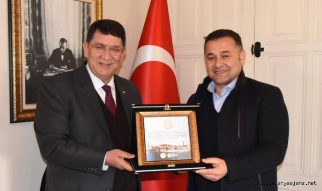 Başkan Yücel Alanya esnafının sıkıntılarını dinledi