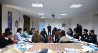 Başkan Yücel Gençlik Çalıştayı’nda gençlerle buluştu