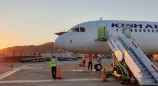 GZP Alanya Havalimanı’nda Tahran’dan ilk kez gelen uçak coşkuyla karşılandı