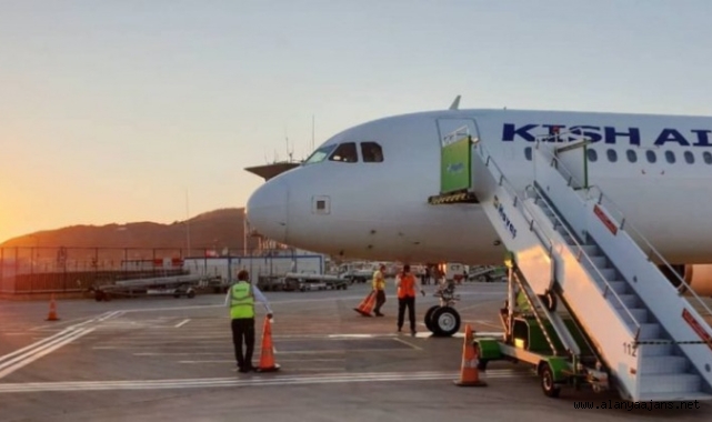 GZP Alanya Havalimanı’nda Tahran’dan ilk kez gelen uçak coşkuyla karşılandı