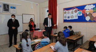 Kaymakam Ürkmezer okul ziyaretlerine devam ediyor