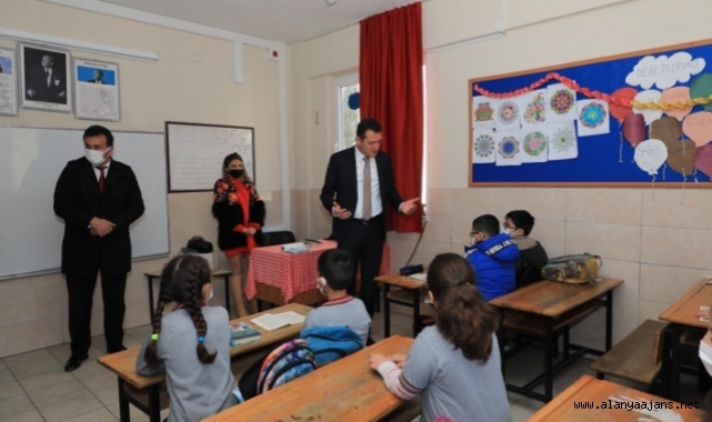 Kaymakam Ürkmezer okul ziyaretlerine devam ediyor