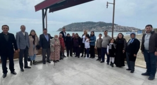 MHP Alanya şehit ailelerini unutmadı