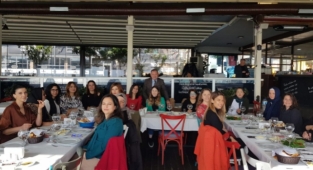 Müdür Rüzgar, kadın personelleri kahvaltıda ağırladı