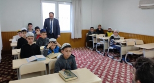Müftü İlhan, Kur’an kursu ziyaretlerini sürdürüyor