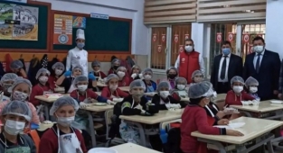 AKPAB ve Jülide Akça’dan ‘Kalp Dostu Beslenme Projesi’