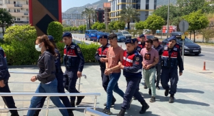 Alanya'da kablo hırsızları jandarmadan kaçamadı
