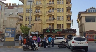 Alanya’da maddi hasarlı kaza!