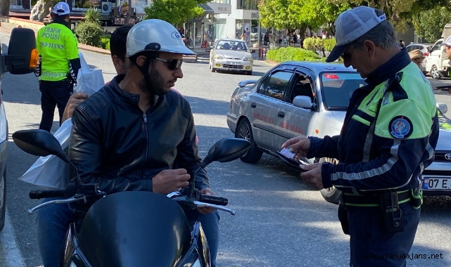 Alanya’da motosiklet sürücüleri denetlendi