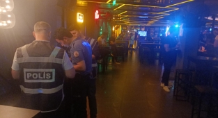 Alanya'da polisten gece denetimi