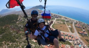 Alanya'da Rus ve Ukraynalı çocuklar birlikte uçtu