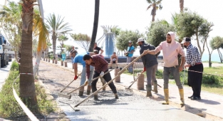 Alanya'da sahil bandı düzenleme projesi Oba-Tosmur etabıyla sürüyor