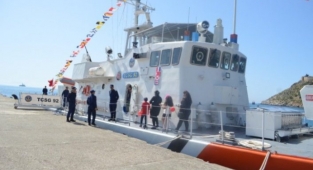 Alanya’da sahil güvenlik botu vatandaşların ziyaretine açıldı