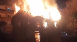 Alanya'da tarihi ev küle döndü