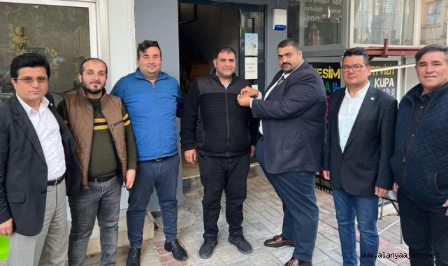 Alanya İYİ Parti'de kayıtlar devam ediyor