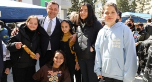 Başkan Yücel’den 23 Nisan kutlaması ve konser daveti