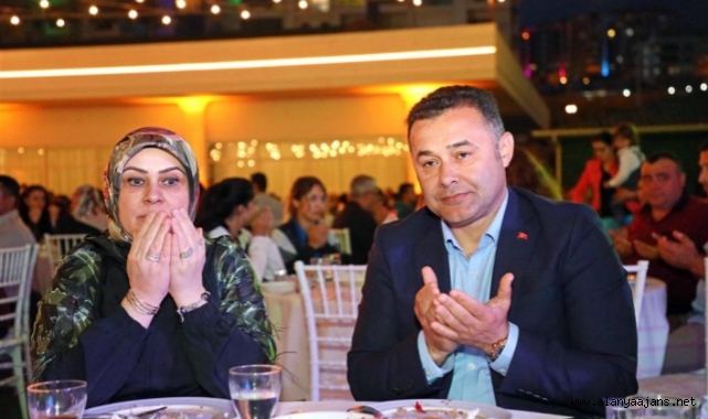 Başkan Yücel personeliyle iftarda buluştu