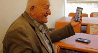 Büyükşehir’den Gündoğmuş’ta akıllı telefon kursu