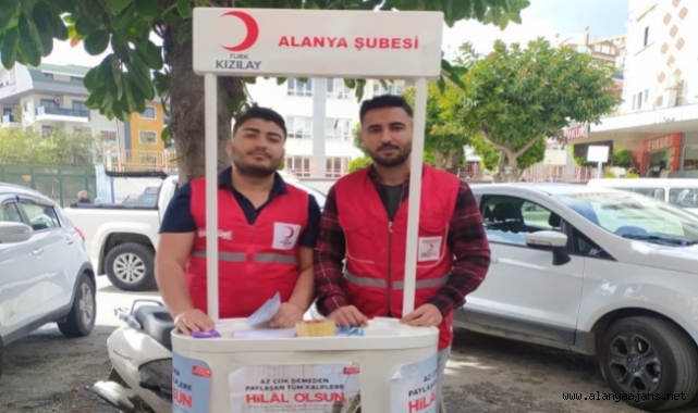 Kızılay'ın topladığı koliler ihtiyaç sahiplerine ulaştırılacak
