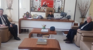 Müdür Yılmaz koltuğunu Ergen’e devretti