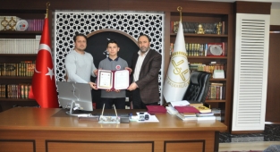 Müftü İlhan’dan hafız olan öğrencilere nasihat