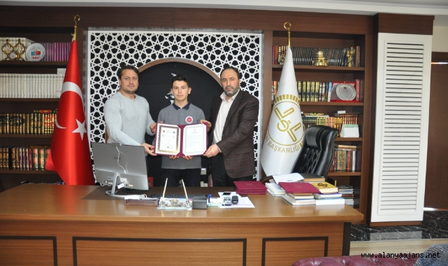 Müftü İlhan’dan hafız olan öğrencilere nasihat