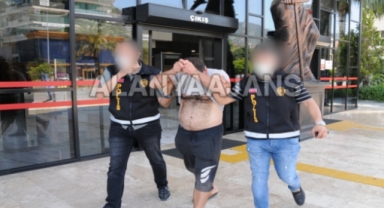 Alanya’da 26 yıl hapis cezasıyla aranan şahıs yakalandı