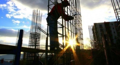 Alanya’da iş arkadaşının kafasına demirle vuran Suriyeli sınır dışı edildi