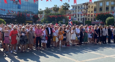Alanya’da Norveçliler bağımsızlığını kutladı