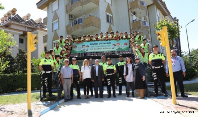 Alanya'da öğrencilere trafik eğitimi