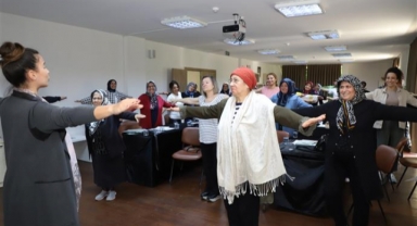 Alanya'da sağlıklı yaşam seminerleri sürüyor