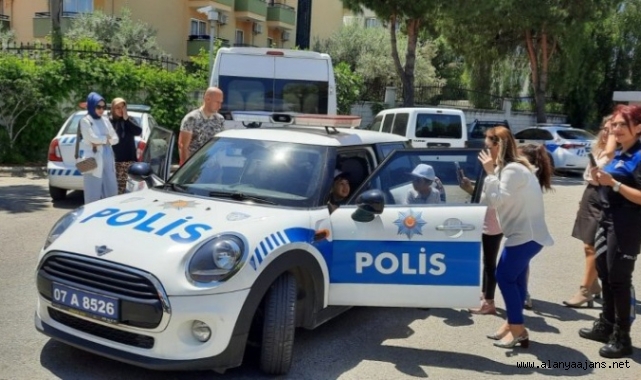 Alanya Emniyeti’nden özel çocuklara TOMA’lı karşılama