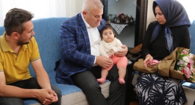 Başkan Şahin’den Anneler Günü öncesinde duygulandıran ziyaret