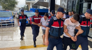 Alanya’da bisiklet hırsızı gençler jandarmadan kaçamadı