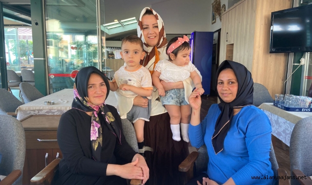 Alanya'da Ela bebeğin kanatsız melekleri buluştu
