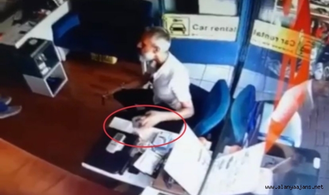 Alanya’da masanın üzerindeki telefonu saniyeler içinde çaldı!