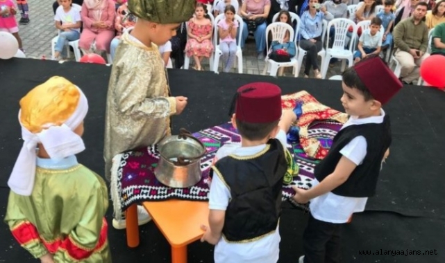 Alanya’da minikler için coşkulu yıl sonu programı