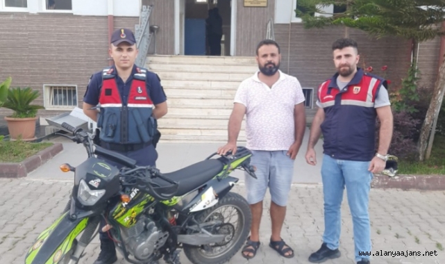 Alanya’da motosiklet hırsızları JASAT’tan kaçamadı